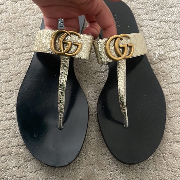 COPY - COPY - Gucci thong sandals ! Only worn 5x size 39.5 . Fits size 9 - Picture 8 of 14